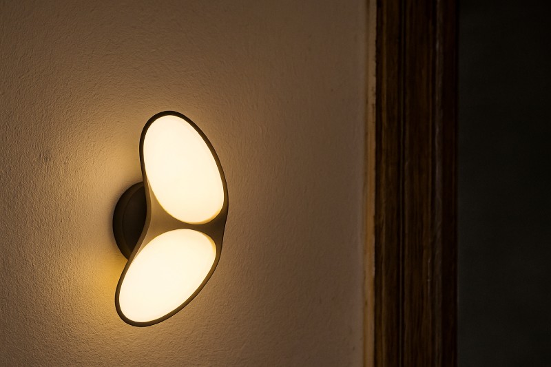 Energy-efficient smart lighting for old homes